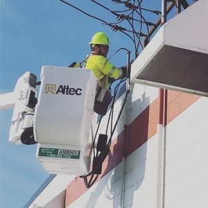 Meet your Posher, Levi